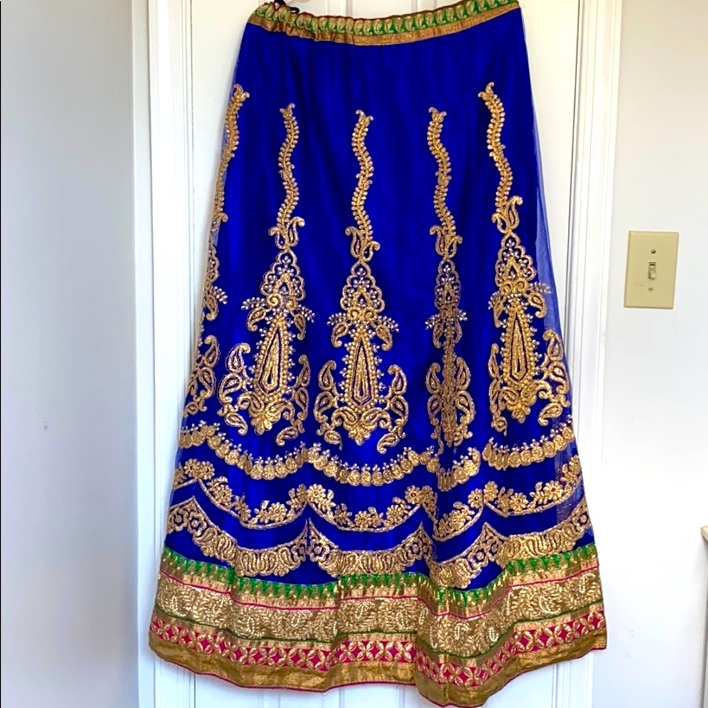 Blouse, Skirt, Dupatta / Lehenga